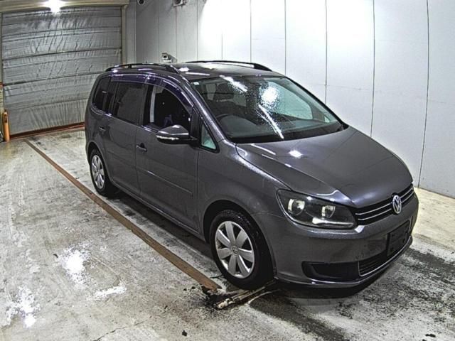 Japan Auction Vehicles 5 2011 Volkswagen ゴルフトゥーラン auction photo