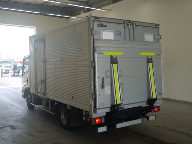 2009 Isuzu Elf アルミバン PG auction photo 2