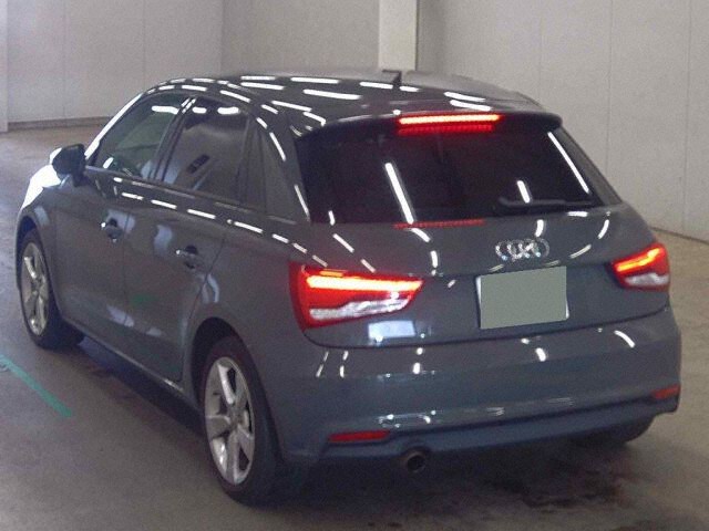 2017 Audi A1 Sportback 1.0TFSIスポーツ auction photo 2