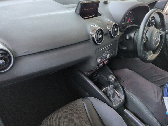 2017 Audi A1 Sportback 1.0TFSIスポーツ auction photo 3