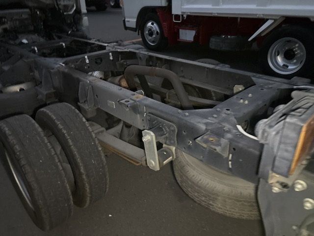 2012 Isuzu Elf シャーシ auction photo 14