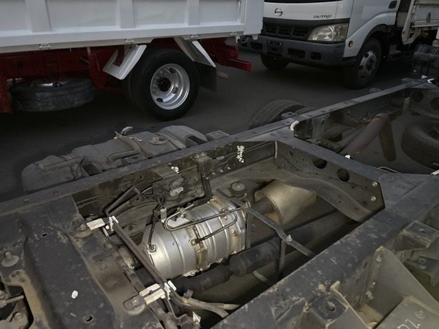 2012 Isuzu Elf シャーシ auction photo 18