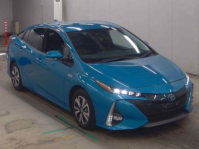 2017 Toyota Prius PHEV A Japan auction vehicle