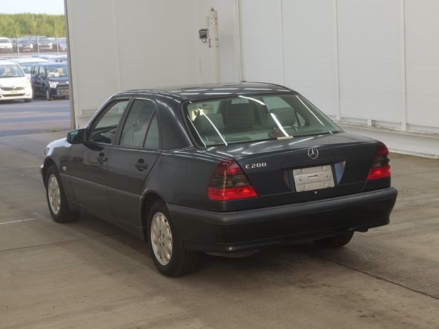 1999 Mercedes-Benz C200 リミテッド auction photo 2