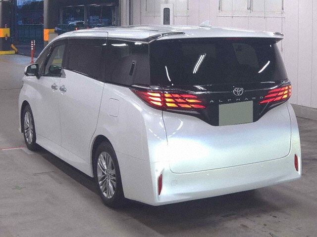 2025 Toyota Alphard Z 4WD auction photo 2