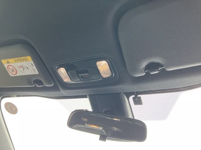 2023 Toyota Yaris ハイブリッドX auction photo 7