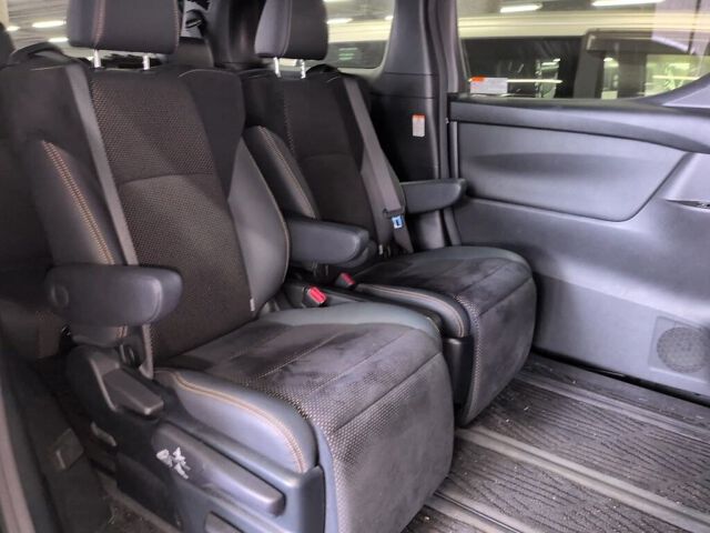 2020 Toyota Vellfire 2.5Zゴルデアイズ auction photo 6