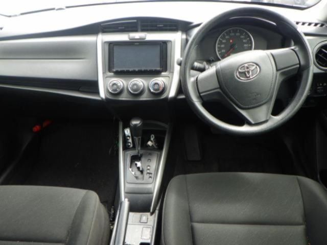 2020 Toyota Corolla Fielder EX 4WD auction photo 3