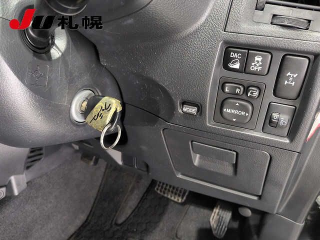 2014 Toyota Rush 4WD X auction photo 4
