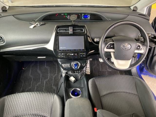 2015 Toyota Prius S auction photo 2