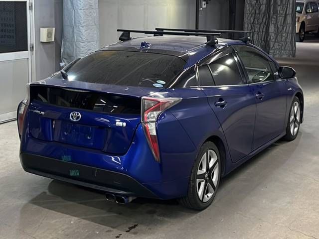 2015 Toyota Prius S auction photo 5