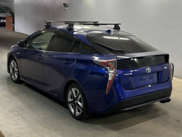 2015 Toyota Prius S auction photo 3