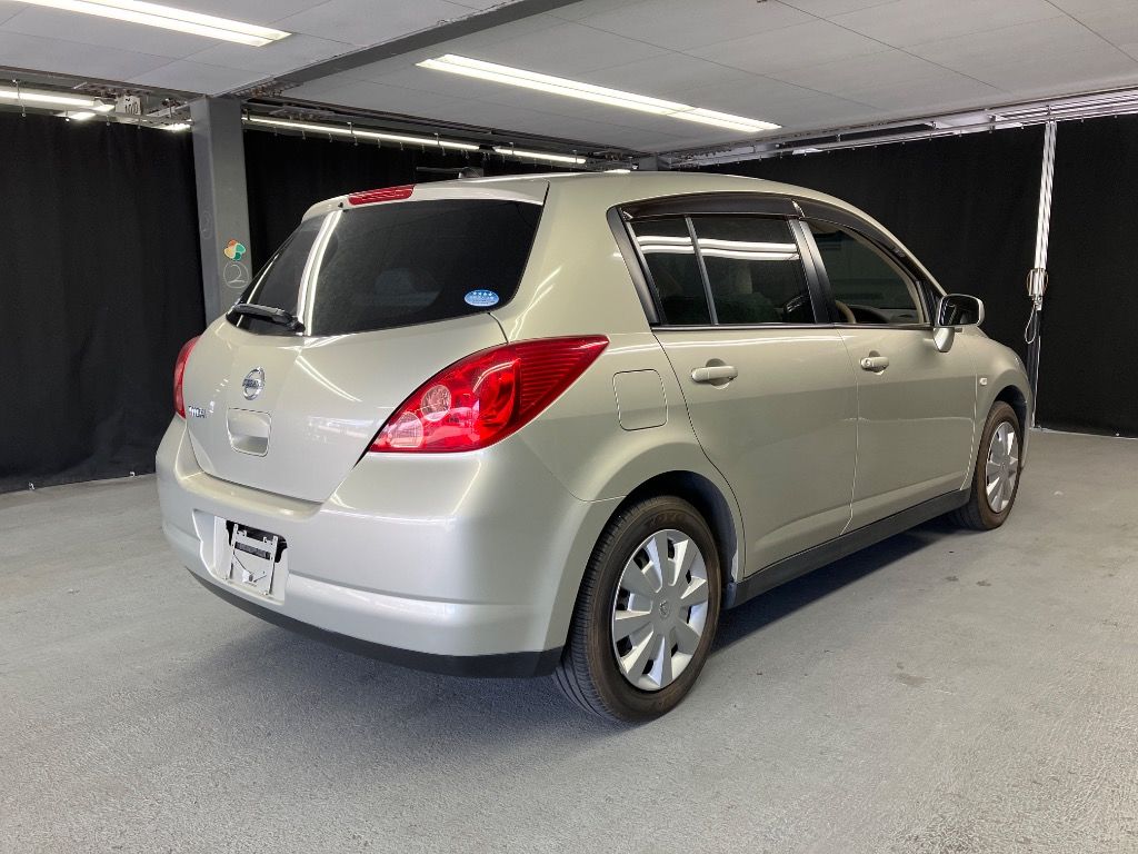 2008 Nissan ティーダ 15M auction photo 4