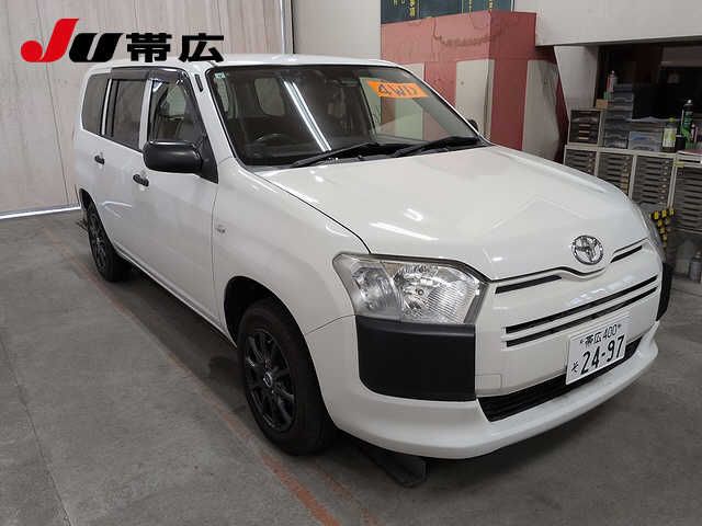 2017 Toyota Succeed 4WD UL auction photo 4