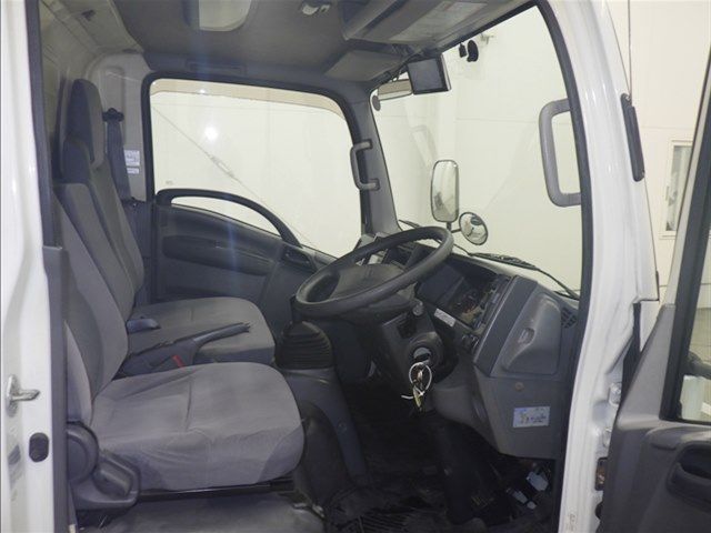 2016 Isuzu Elf 冷蔵・冷凍車 auction photo 6