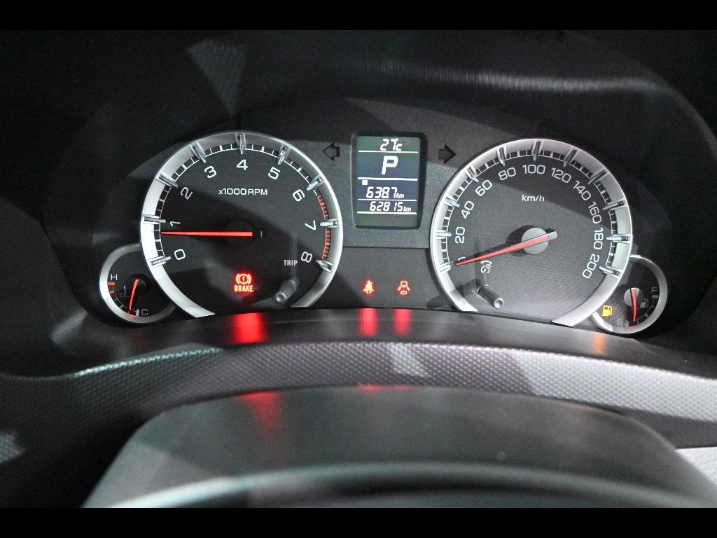 2010 Suzuki Swift XL auction photo 9