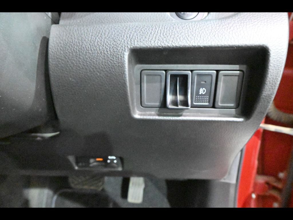 2010 Suzuki Swift XL auction photo 12