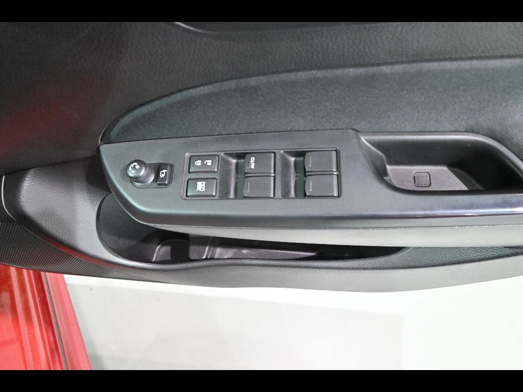 2010 Suzuki Swift XL auction photo 14