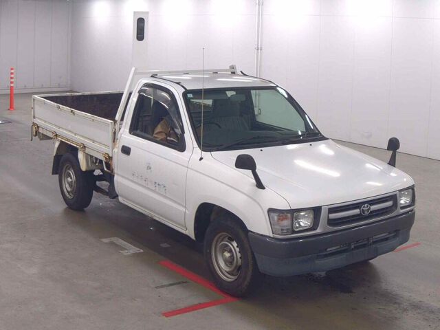 Japan Auction Vehicles 8 2002 Toyota Hilux auction photo