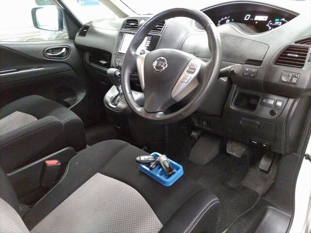 2011 Nissan Serena ライダー 4WD auction photo 3