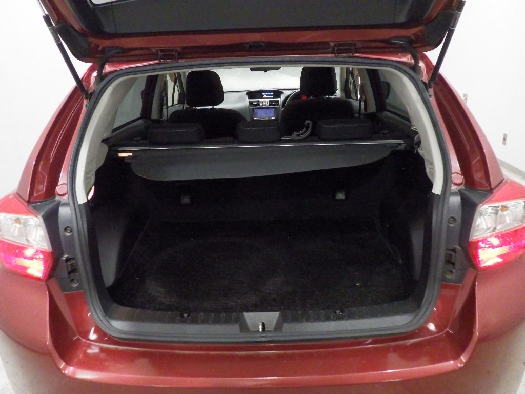 2013 Subaru インプレッサ スポーツ 4WD 1.6i-L auction photo 8