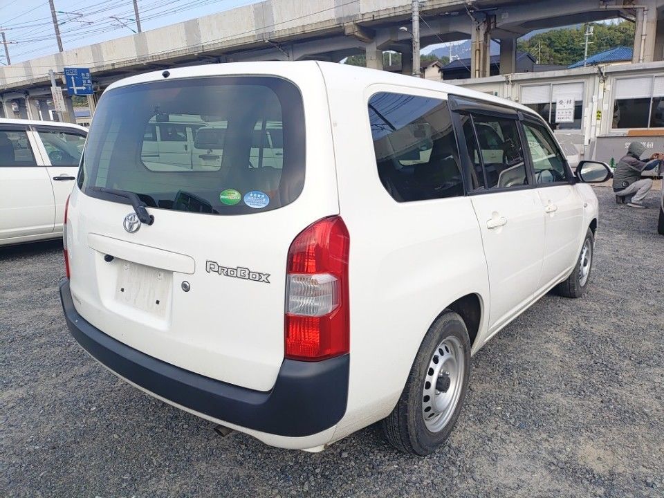 2021 Toyota Probox auction photo 2