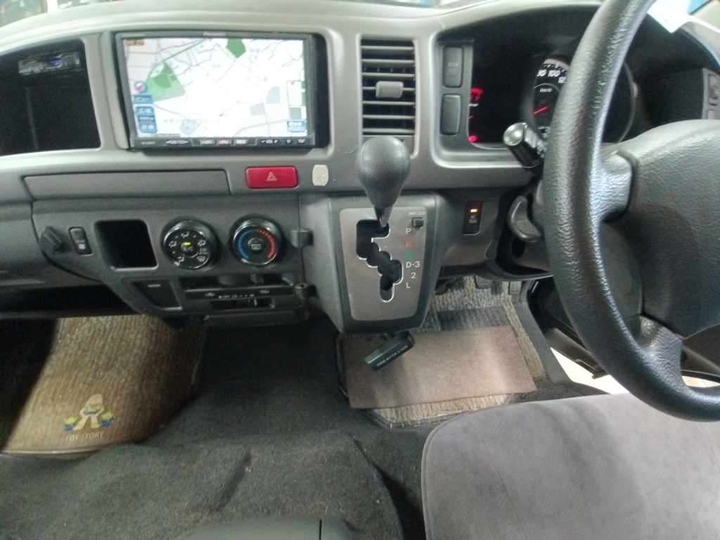 2009 Toyota Hiace GL 4WD auction photo 11