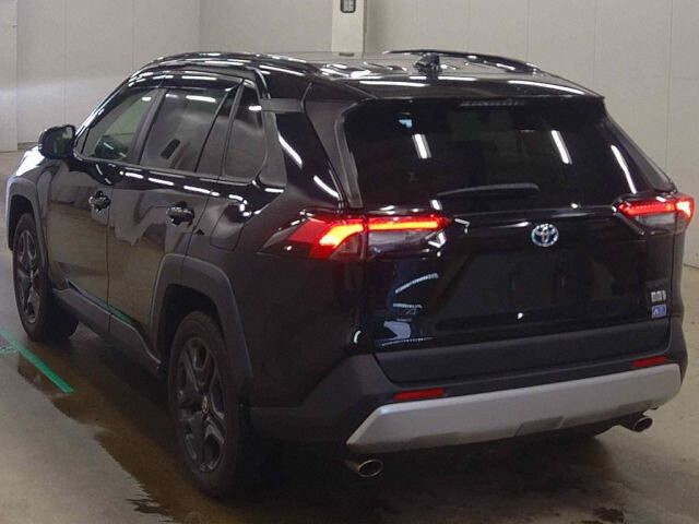 2023 Toyota RAV4 HV Adventure 4WD auction photo 2