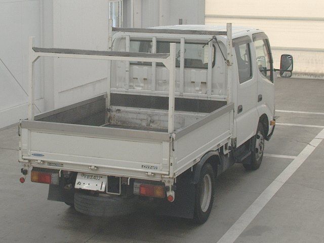2014 Toyota Dyna ダブルキャブ auction photo 2