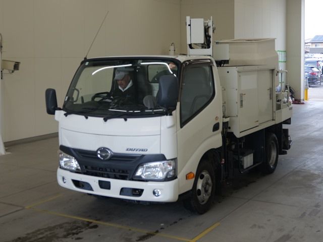 2018 Hino Dutro コウショサギョウ Japan auction vehicle