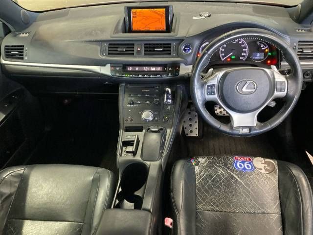 2011 Lexus CT CT200h Fスポーツ auction photo 2