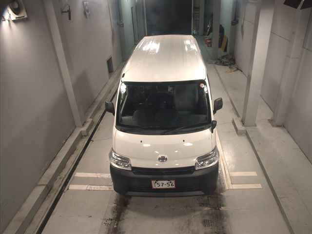 2021 Toyota タウンエース バン DX auction photo 6