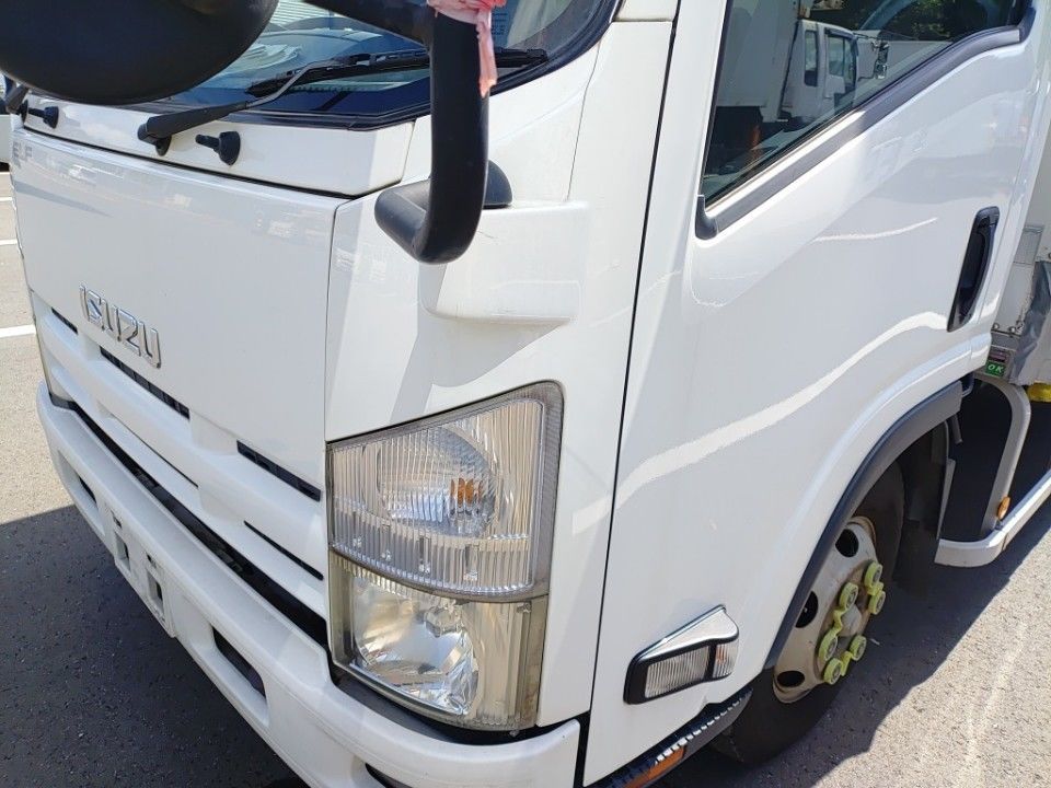 2013 Isuzu Elf auction photo 18