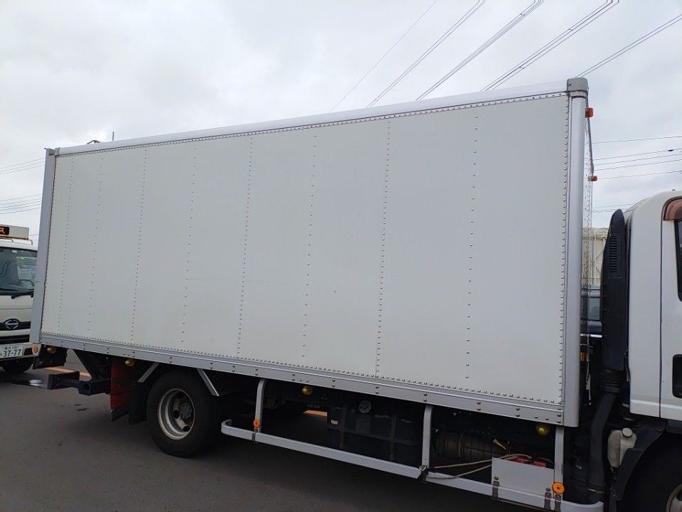 2013 Isuzu Elf auction photo 23