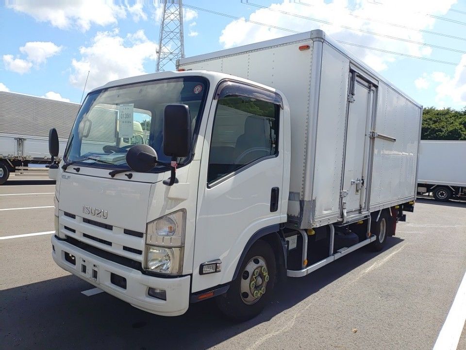 2013 Isuzu Elf Japan auction vehicle