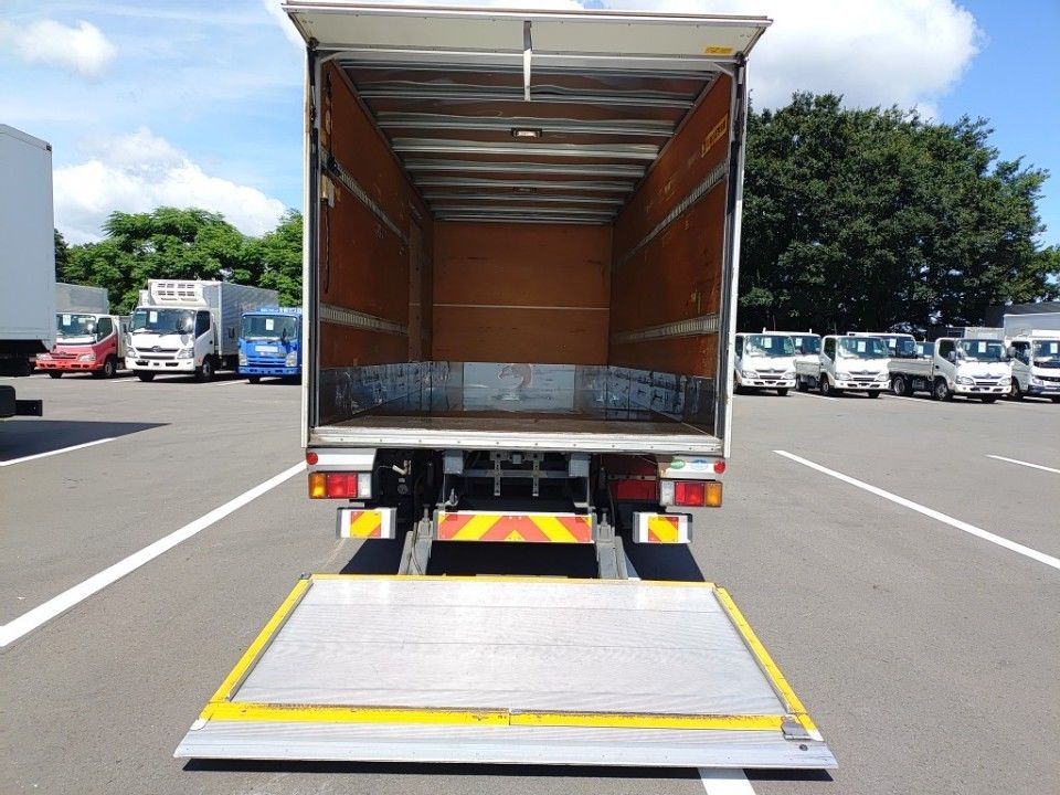 2013 Isuzu Elf auction photo 8