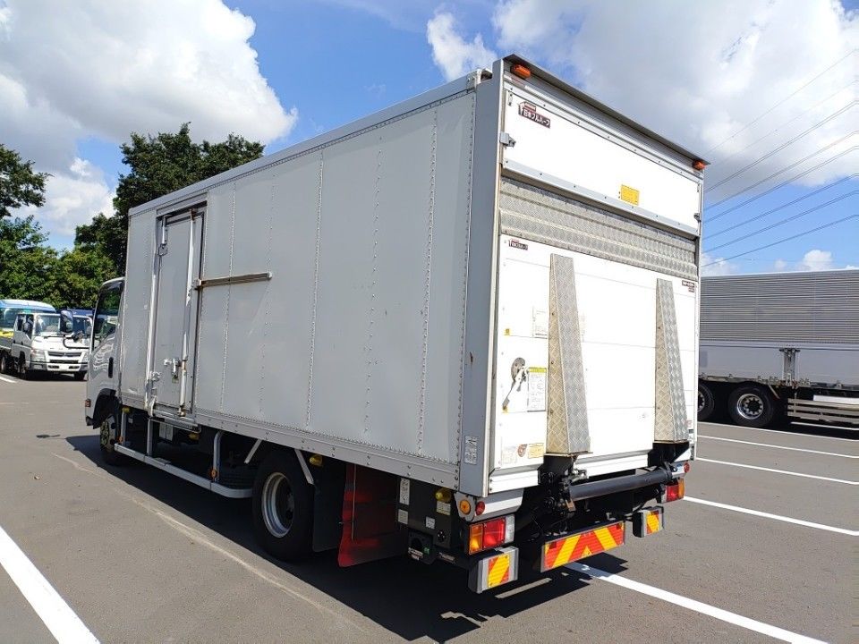 2013 Isuzu Elf auction photo 6