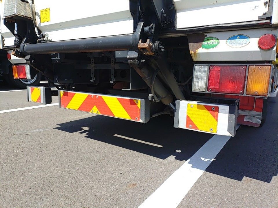 2013 Isuzu Elf auction photo 25