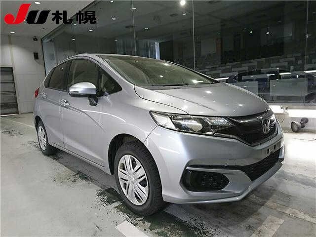 2019 Honda Fit 4WD 13G F auction photo 8