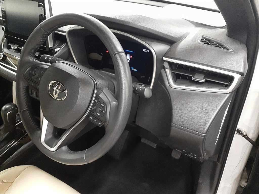 2022 Toyota Corolla Cross Hybrid Z auction photo 9