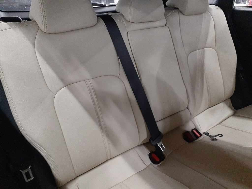 2022 Toyota Corolla Cross Hybrid Z auction photo 11