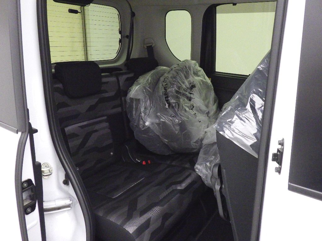 2023 Daihatsu タントファンクロス 4WD auction photo 7