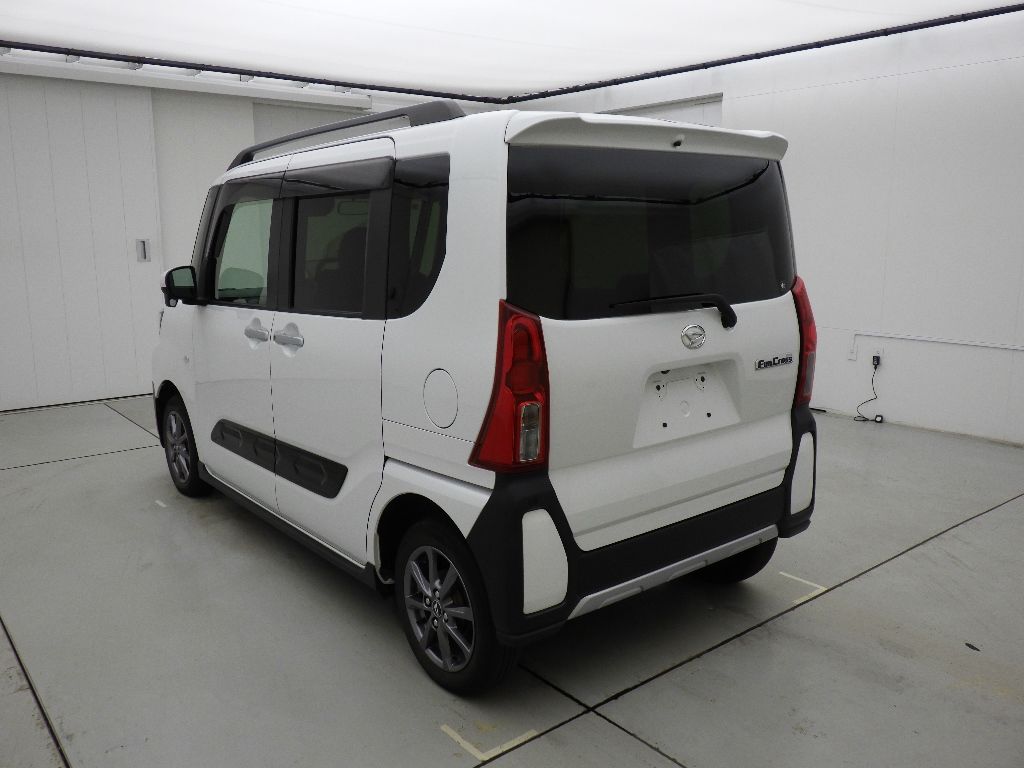 2023 Daihatsu タントファンクロス 4WD auction photo 5