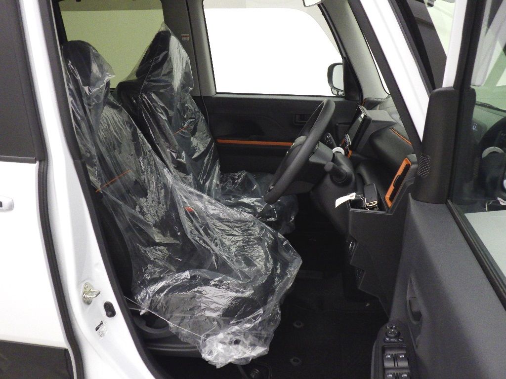 2023 Daihatsu タントファンクロス 4WD auction photo 6