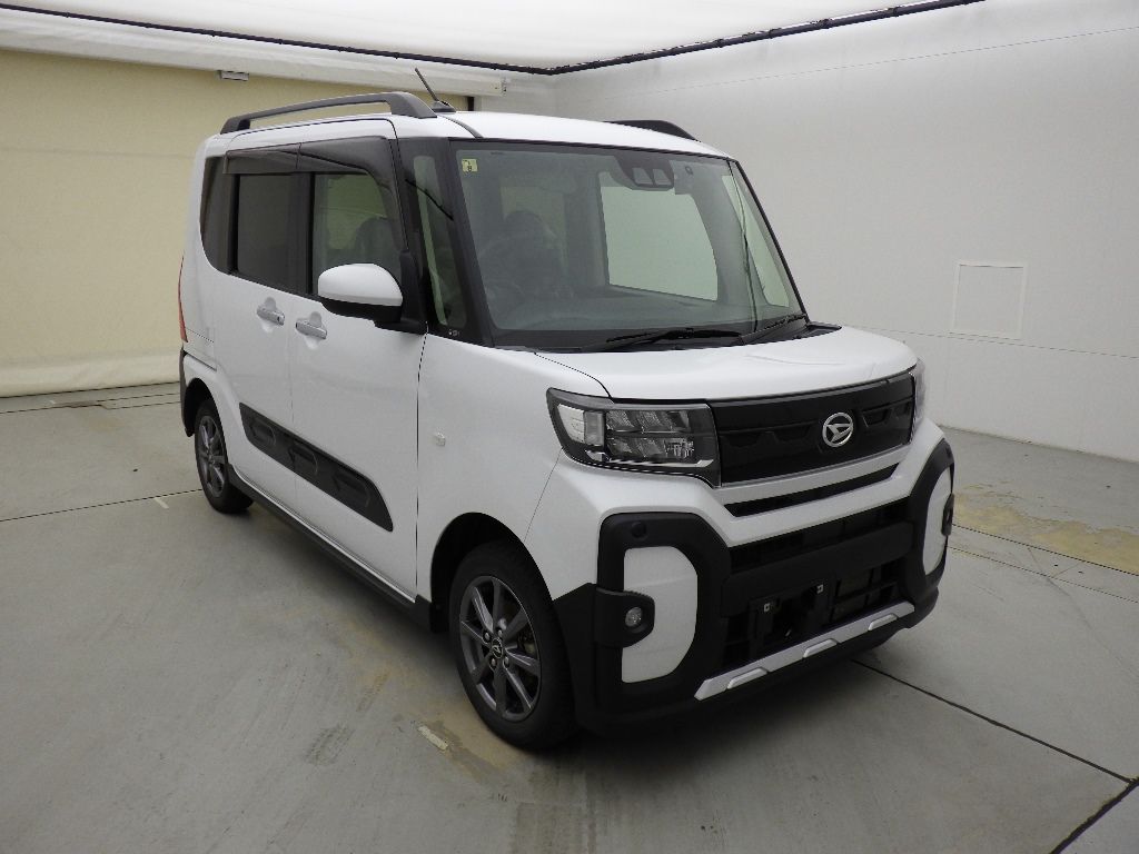 Japan Auction Vehicles 11 2023 Daihatsu タントファンクロス 4WD auction photo
