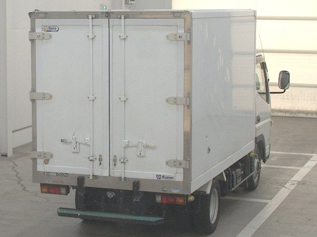 2017 Mitsubishi Fuso Canter Refrigerated and frozen trucks auction photo 2