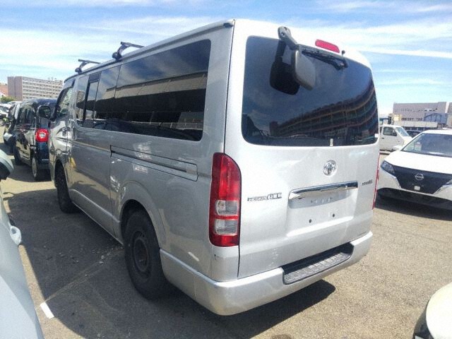 2007 Toyota Hiace ロングスーパーGL auction photo 2