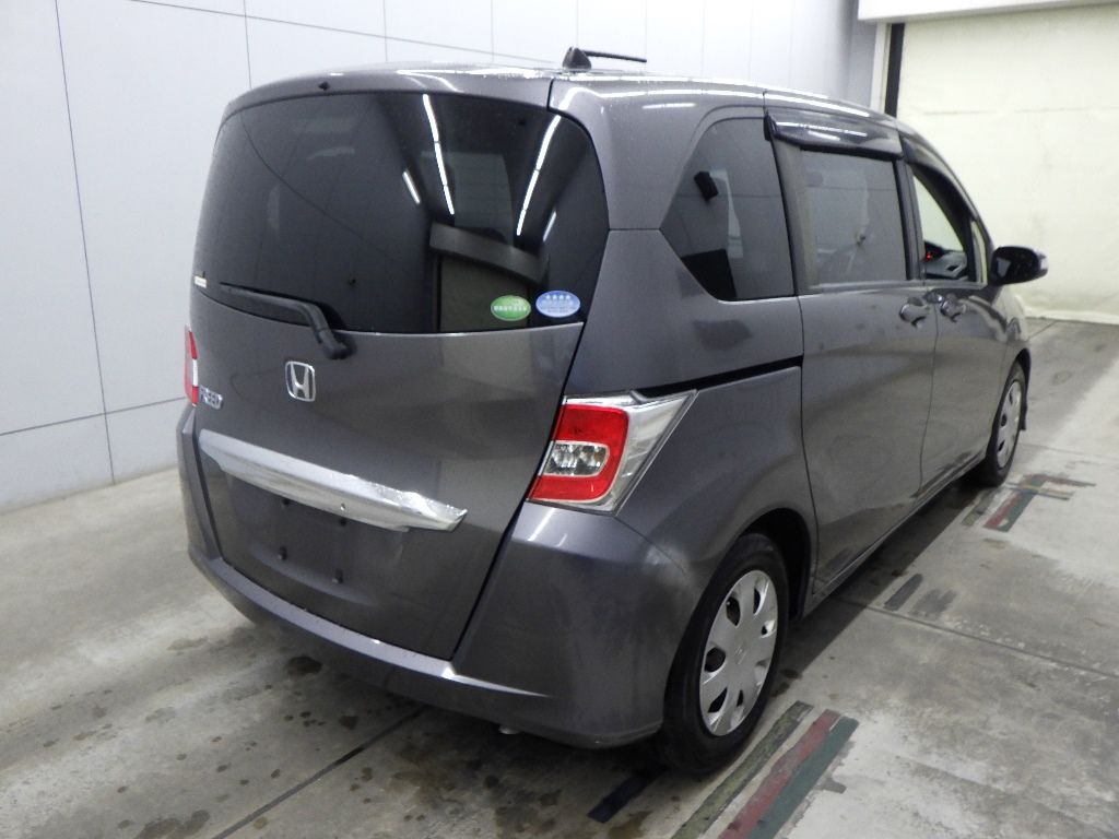 2015 Honda Freed Gプレミアムエディション 7人 auction photo 2