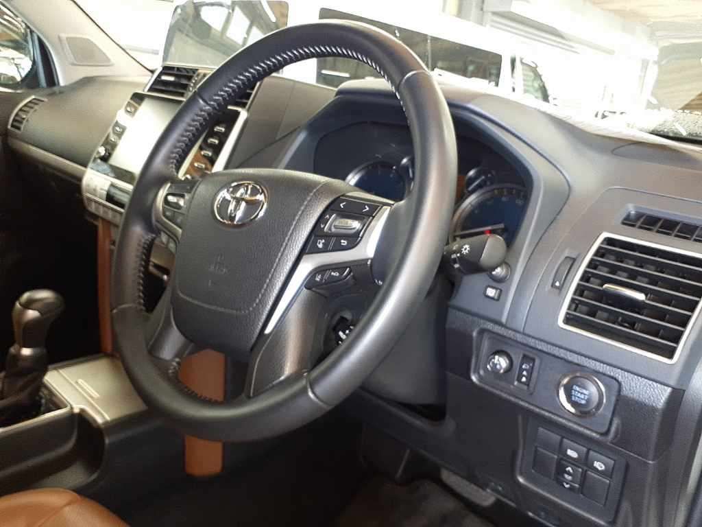 2022 Toyota Land Cruiser Prado TX Lパック70thアニバ 4WD auction photo 7