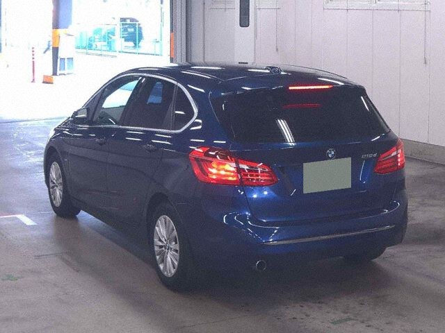 2015 BMW 2 Series 218Dアクティツアラグ auction photo 2